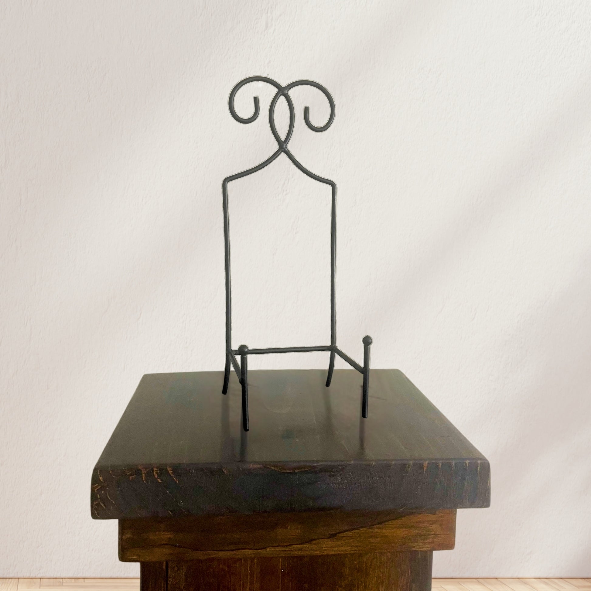 Classic Black Tabletop Easel for Rent - Picture Perfect Rentals