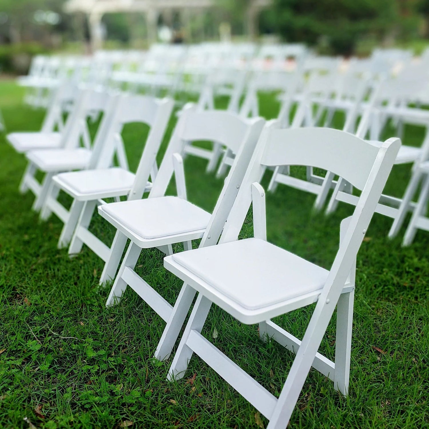 Event seating rentals white chairs - Picture Perfect Rentals
