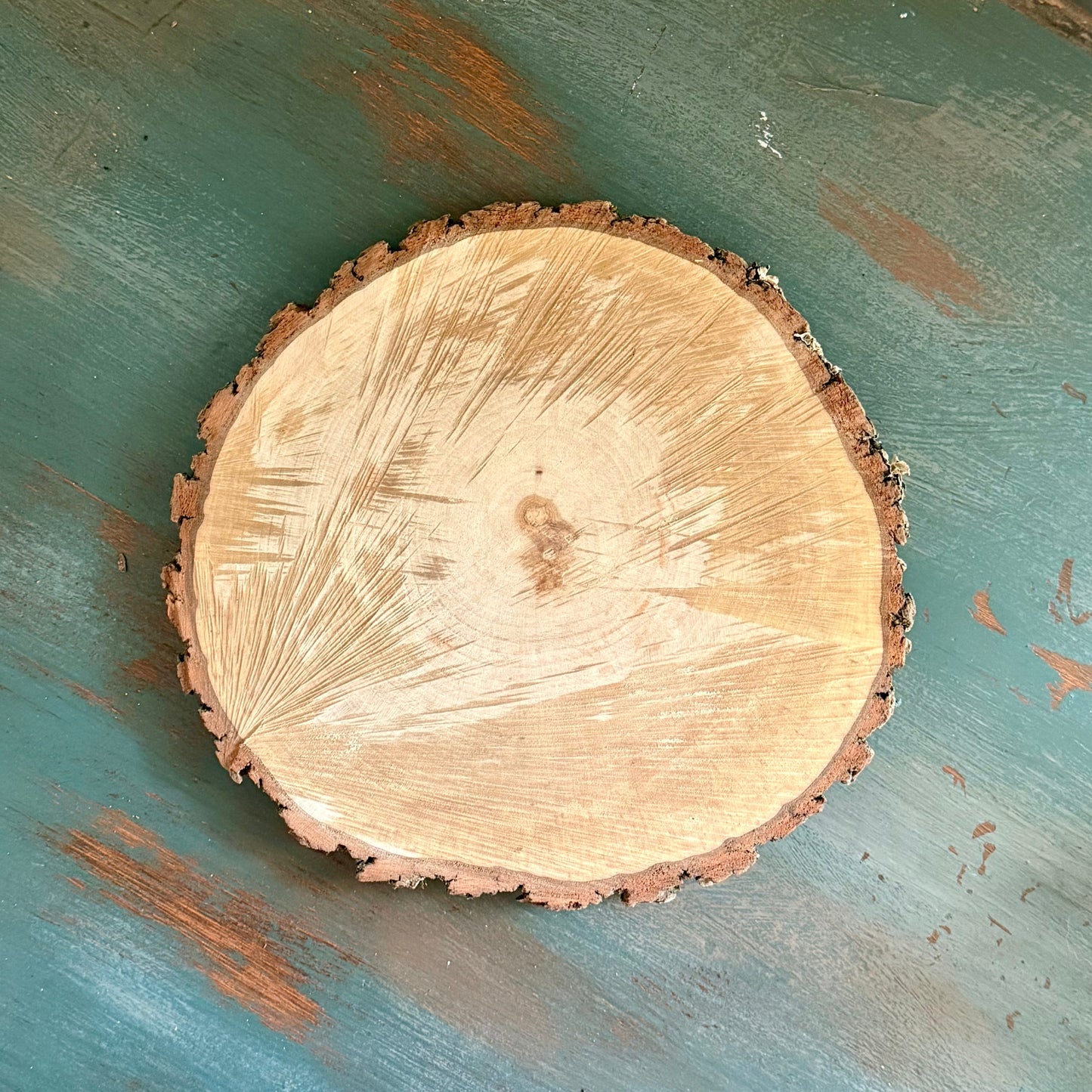 Wood Round for rustic decor - Picture Perfect Rentals Wichita, KS Event Rental Decor