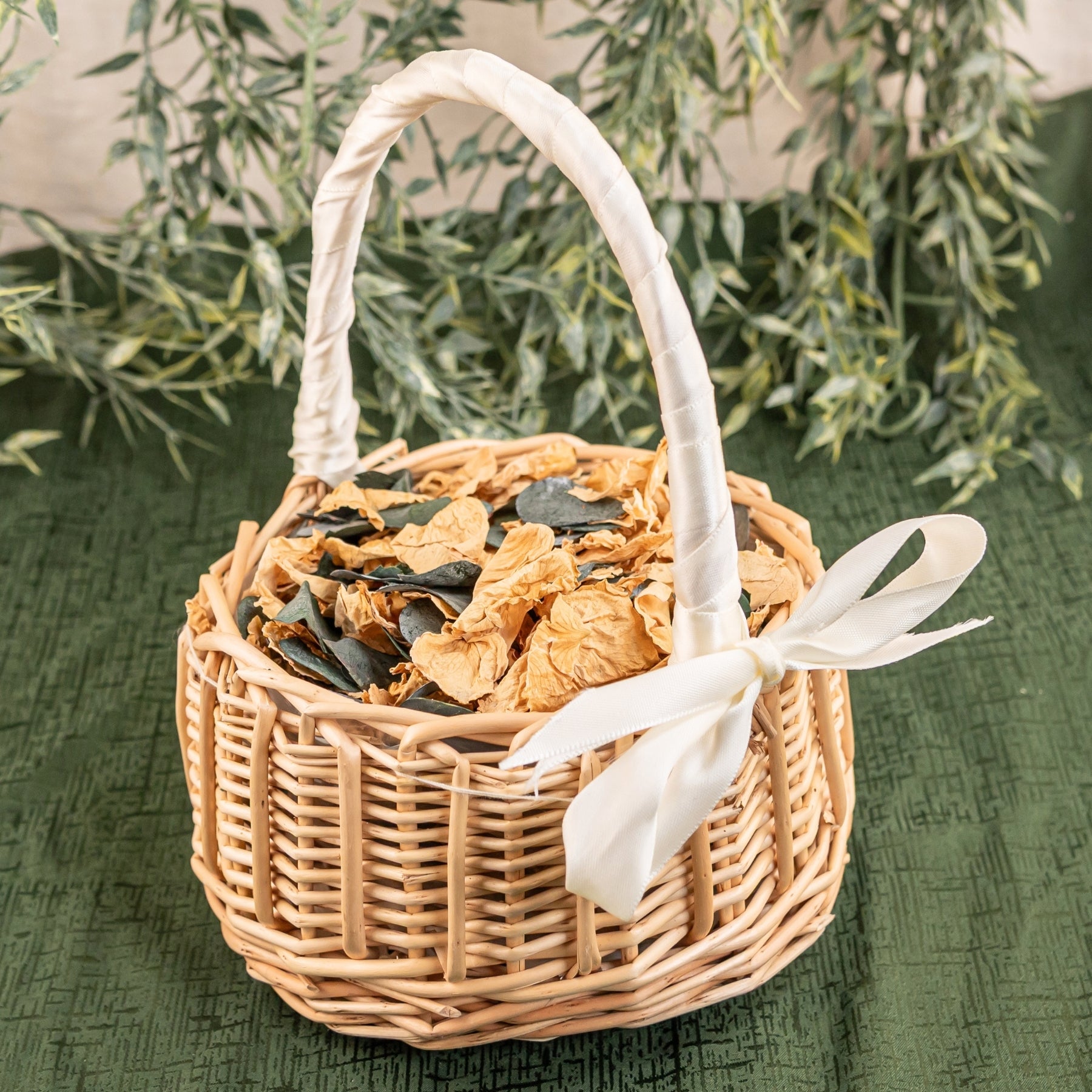 Flower Girl Basket wedding rentals in Wichita, Kansas -  Picture Perfect Rentals 